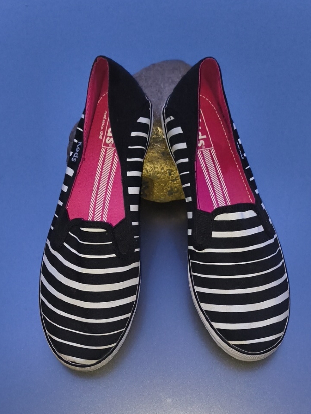 Keds Black & White Striped Slip-On Flats with Pink Interior Size 9.5